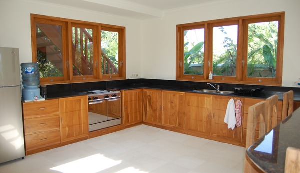 Fully equipped kitchen