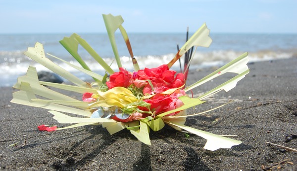 Full Moon offering on the beach